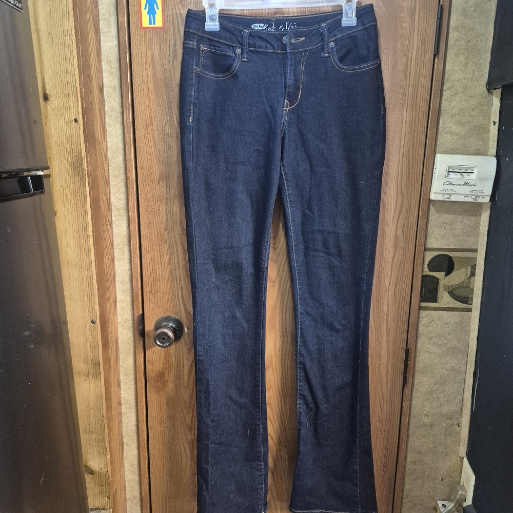 Old Navy Women’s Boot Cut Jeans in Dark Indigo.    Box 37